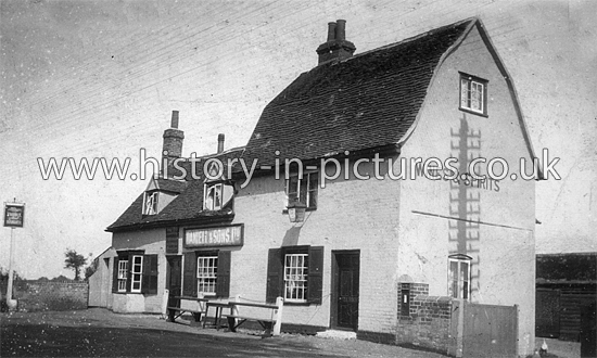 Trowel and Hammer Public House, Marks Tey, Essex. c.1910